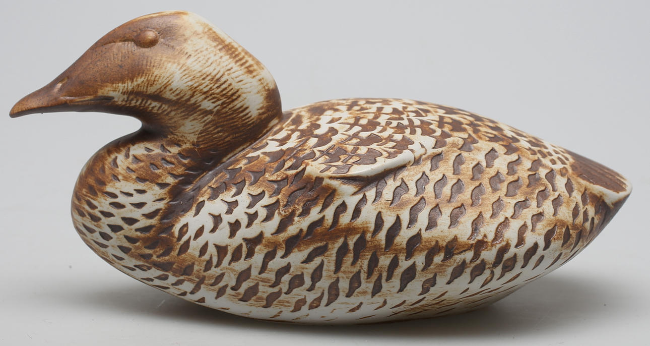 EJDER. Stengods, Paul Hoff, Gustavsberg, Sweden. 1900-talets andra hälft.