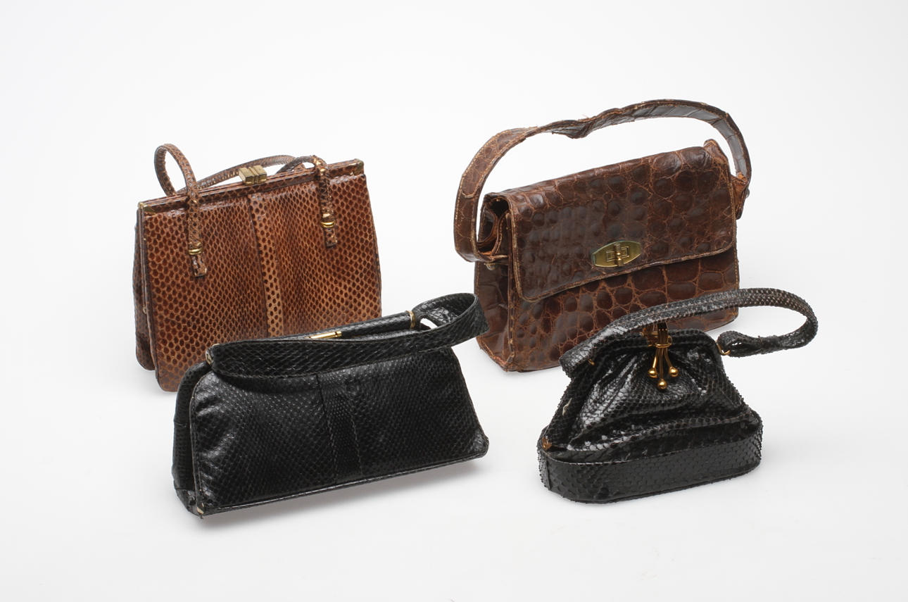 VÄSKOR, 4 st, bl.a. reptil.