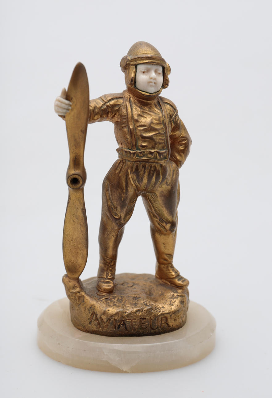 GEORGES OMERTH. "Amatööri".