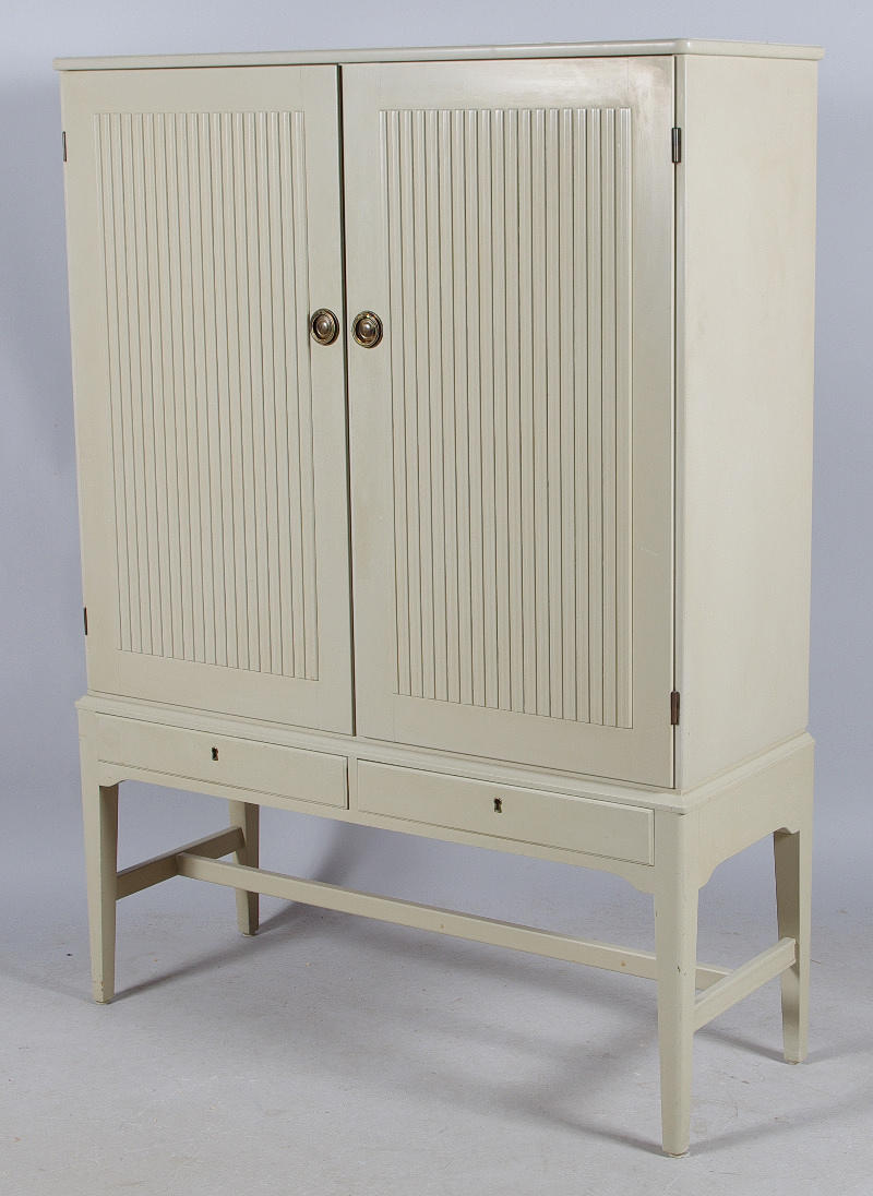 MATSALSSKÅP, gråmålat, Carl Malmstenstil, Svensk Fur.