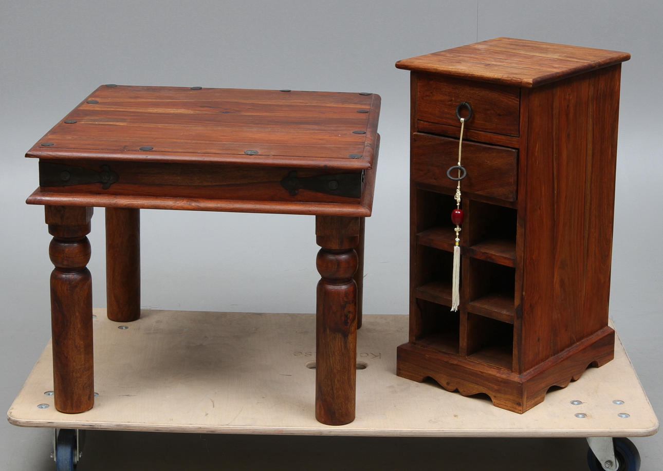 SOFFBORD samt LAMPBORD med lådor, orientalisk stil, 1900/2000-tal.