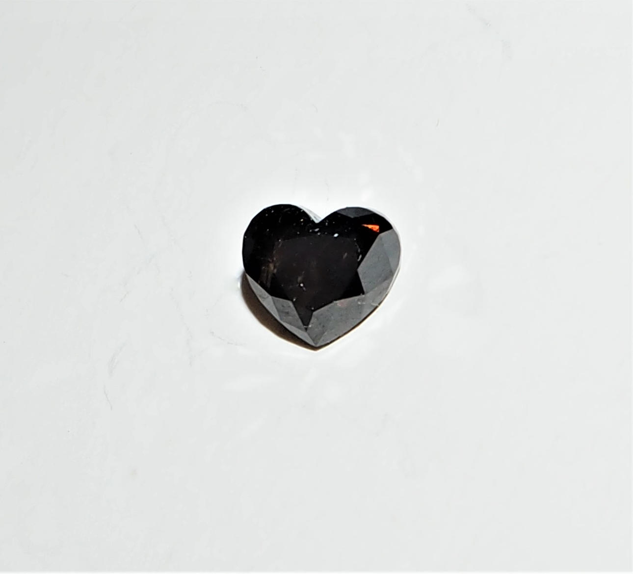 DIAMANTE, en forma de corazón, 1,60 ct.