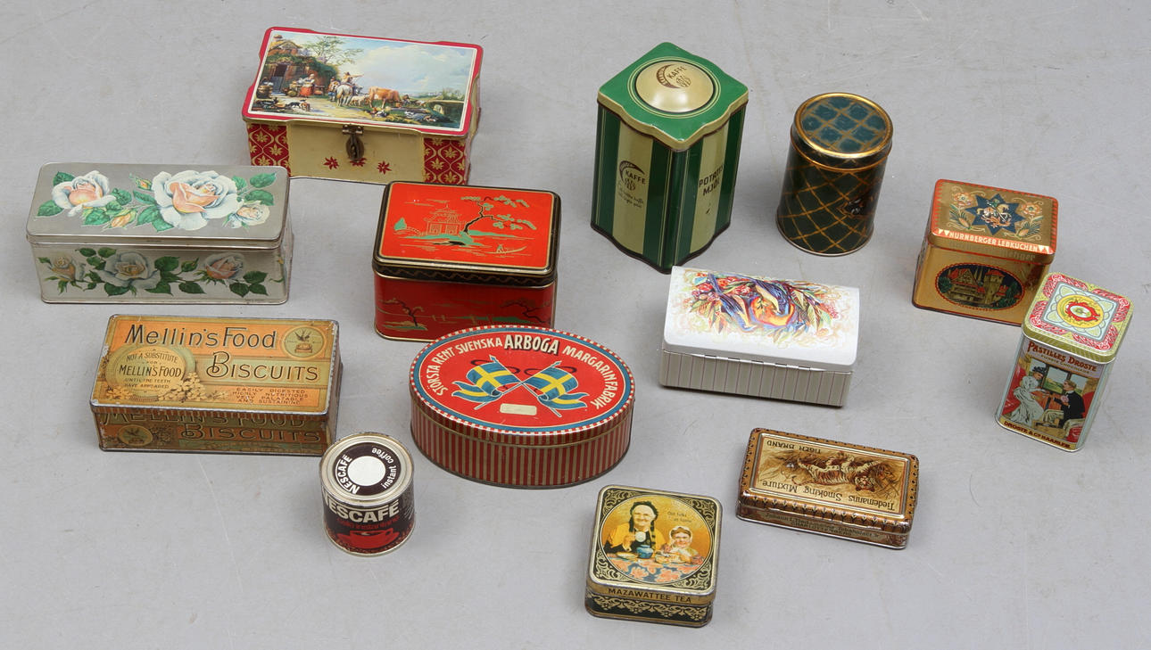 PLÅTBURKAR, 13 st, Bl a "Arboga Margarinfabrik" och "Skandia Kaffe", 1900-tal.