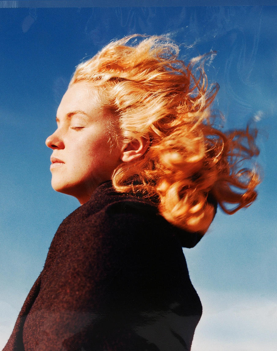 ANDRE DE DIENES. Marilyn Monroe 1946, fotografi. One West Publishing.