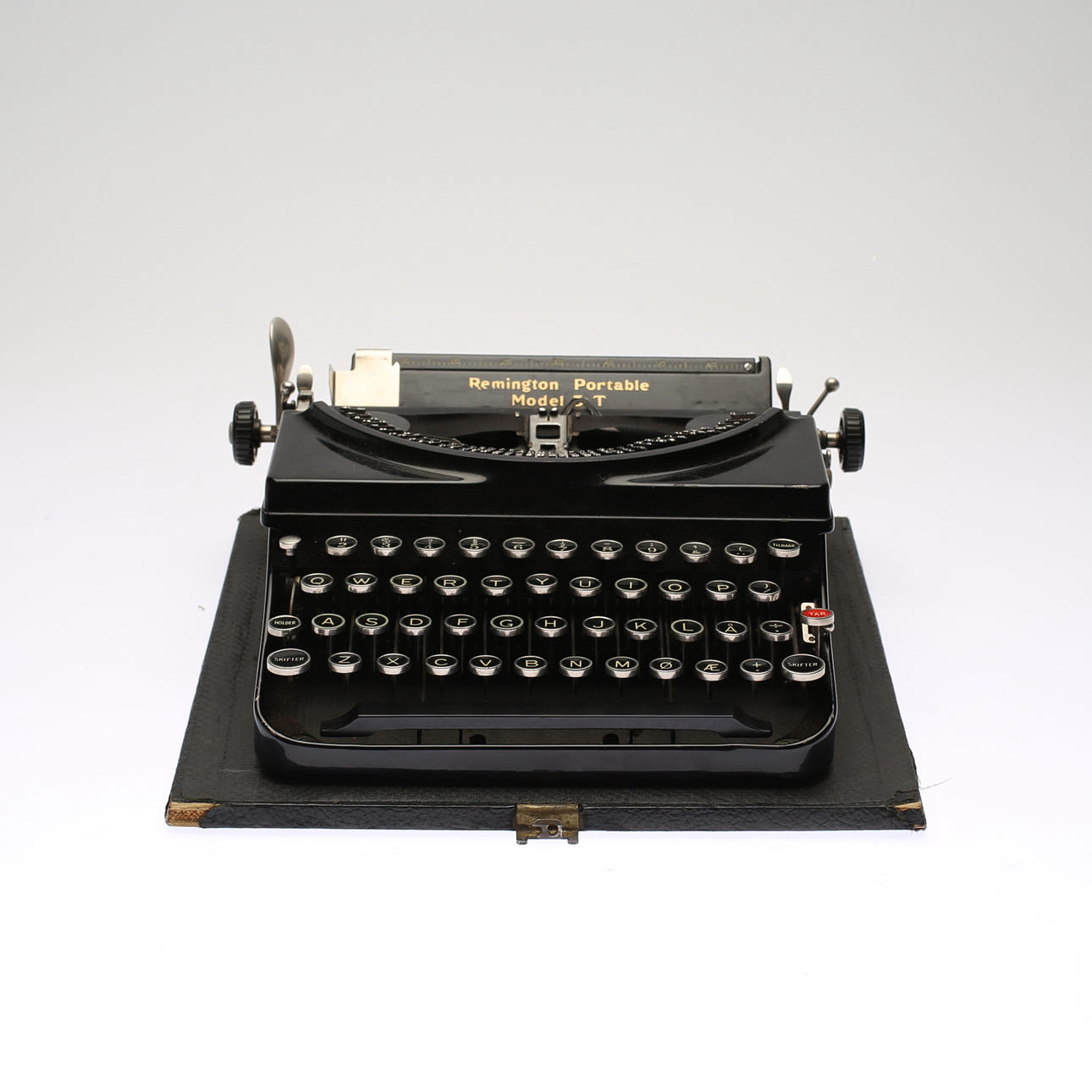 SKRIVMASKIN, Remington, "Portable Model 5 T".