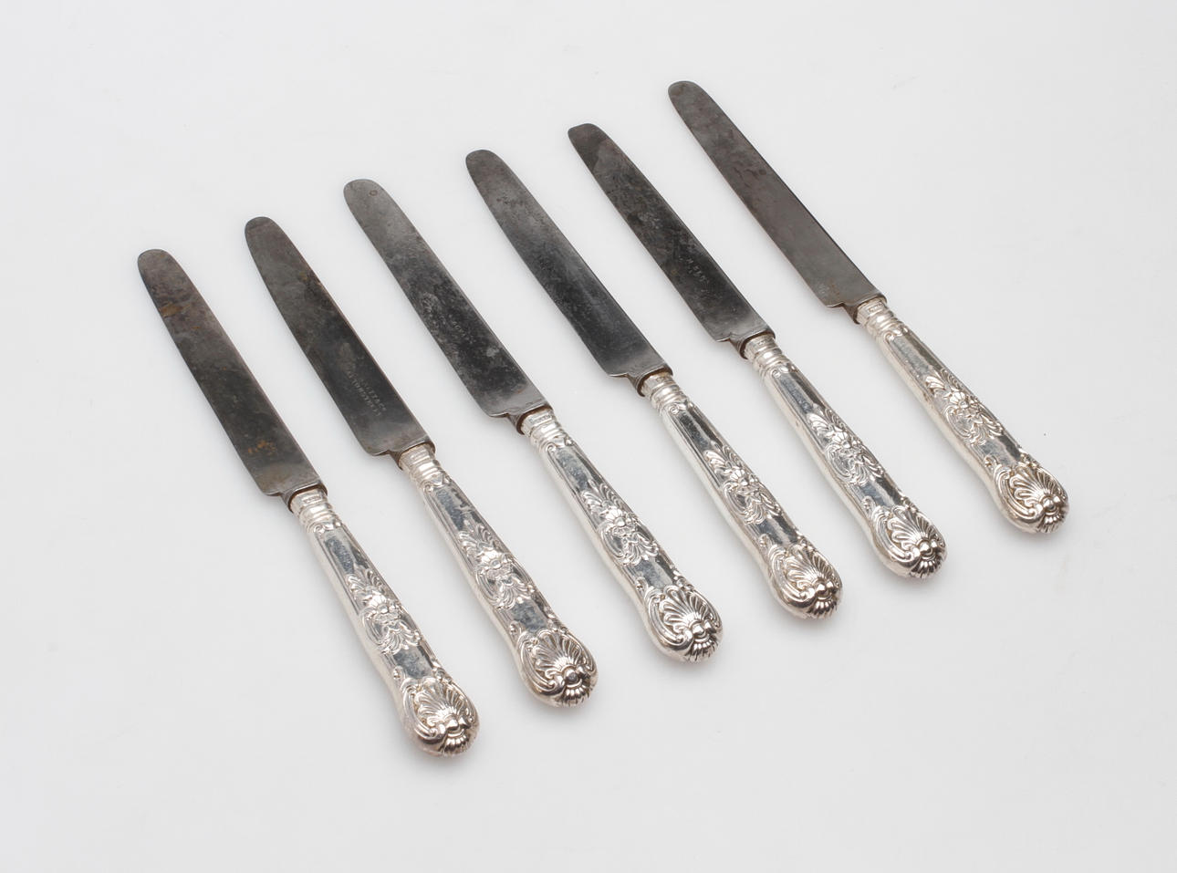 KNIVAR, 6 st, silver, "Engelsk snäcka", London, tidigt 1800-tal.