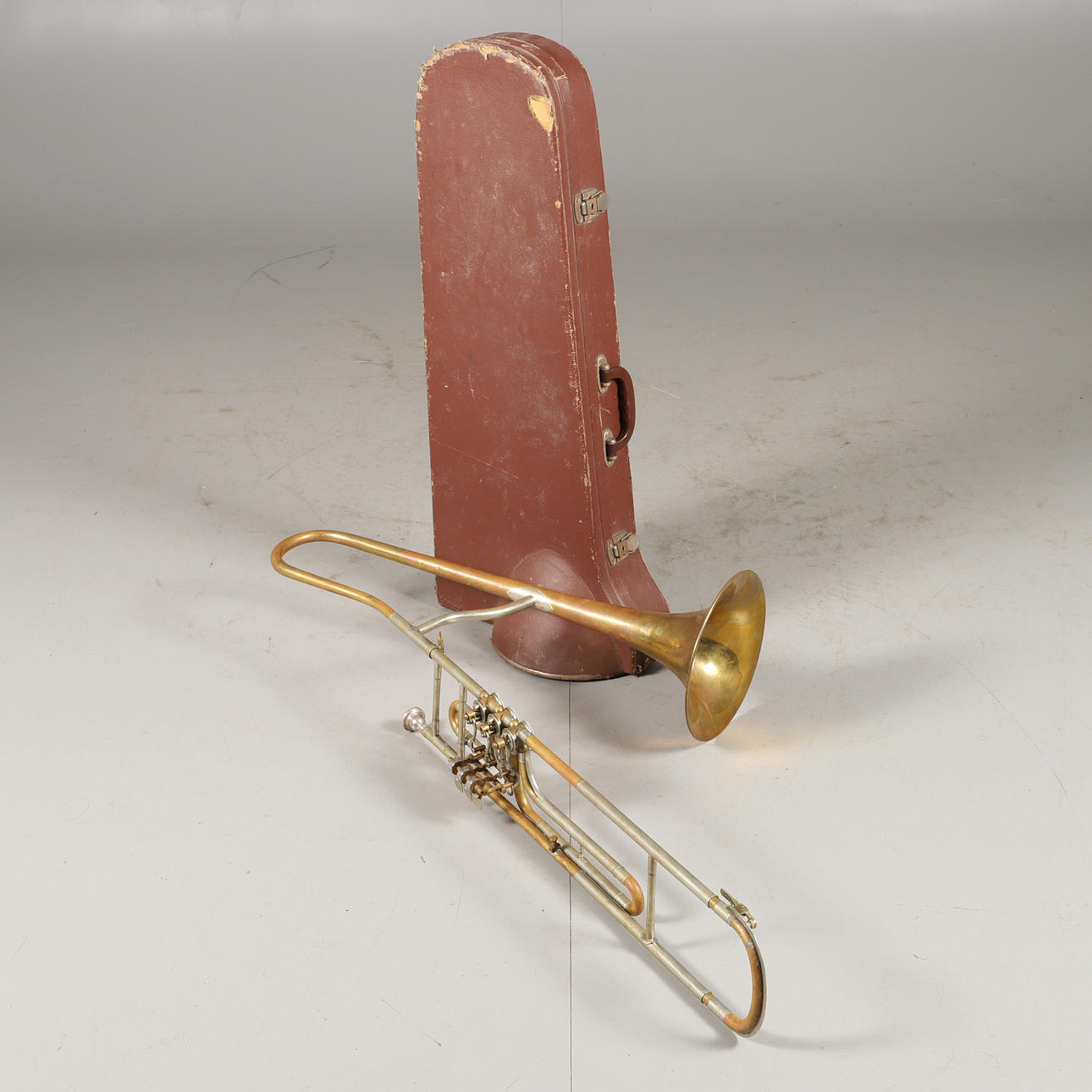 VENTILPOSAUNE mit Tasche, V. F. Cerveny.