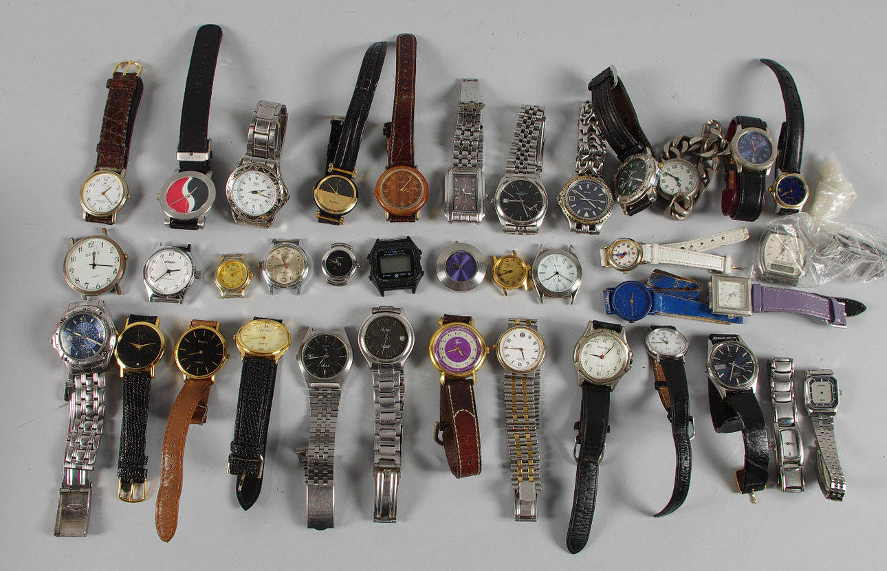 ARMBANDSUR, 38 stycken.