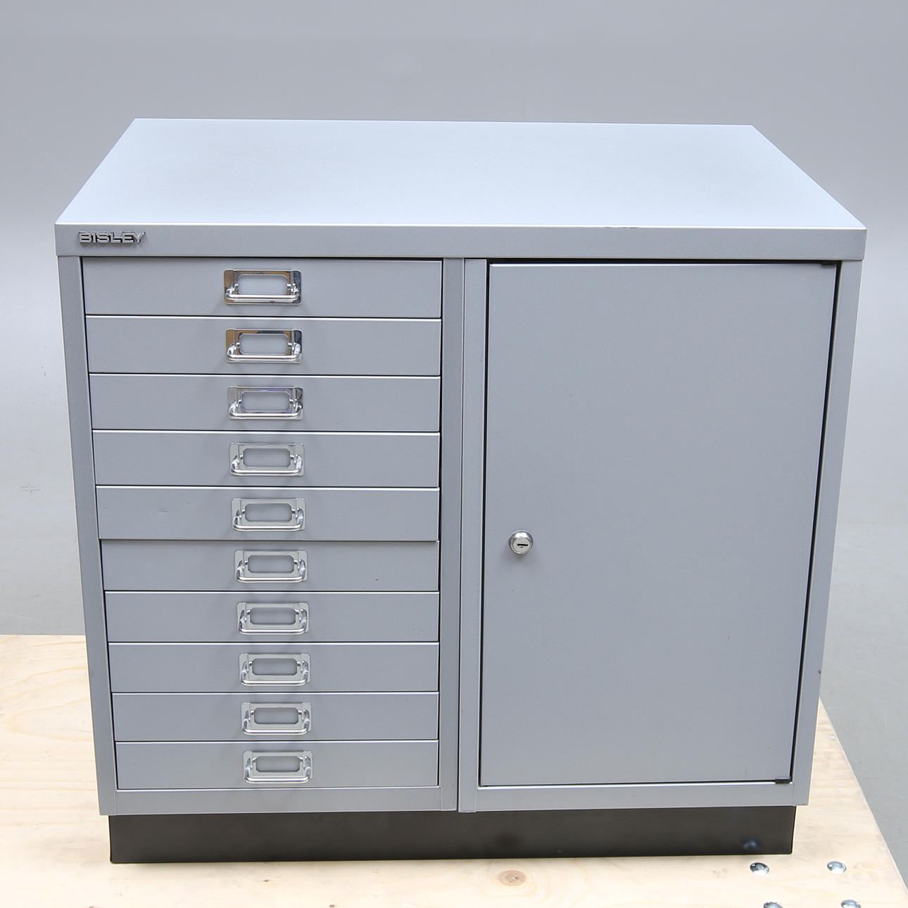 DOKUMENTSKÅP, Bisley, 2000-tal.