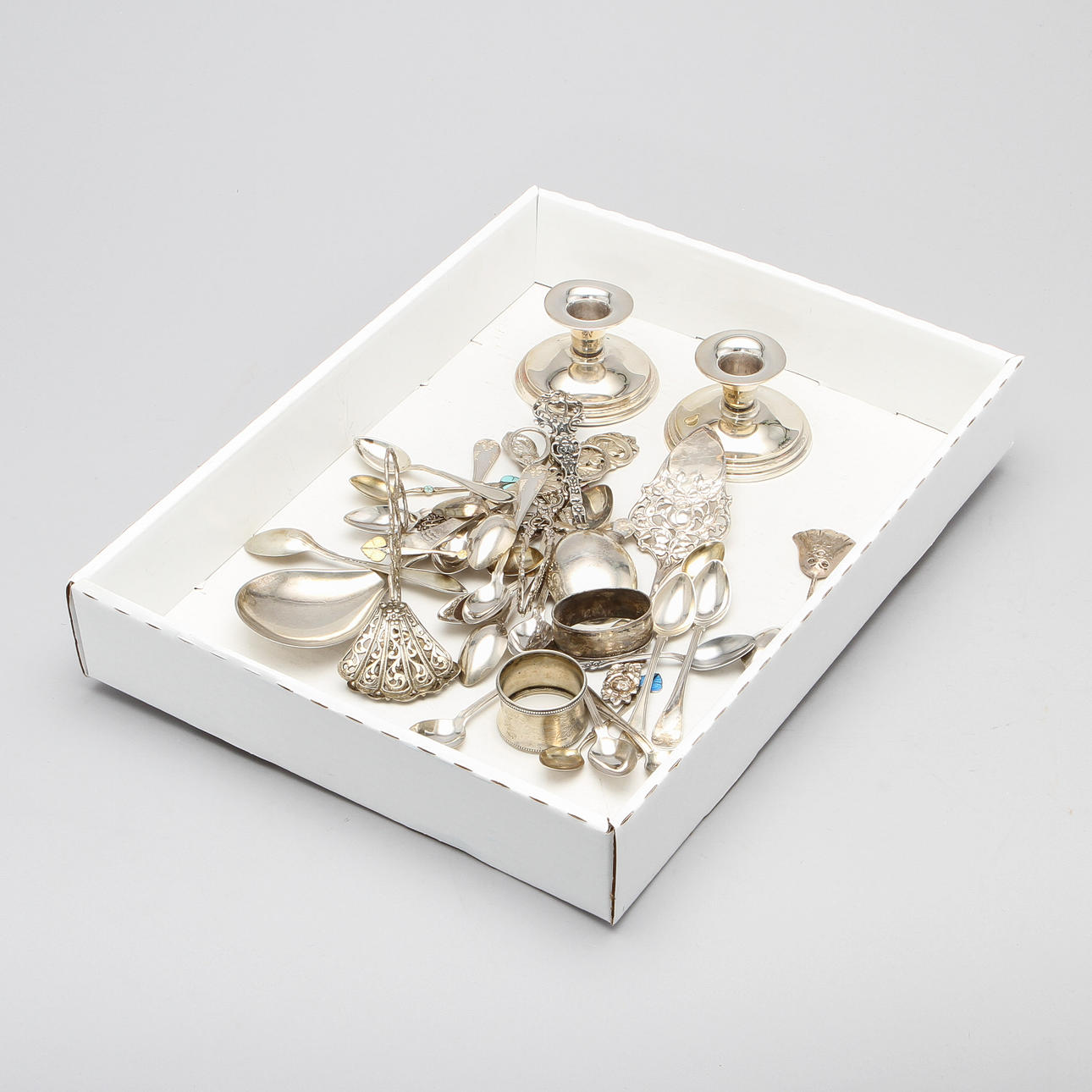 SILVER, 36 delar, ca 570 gram, (ljusstakar ej vägda.