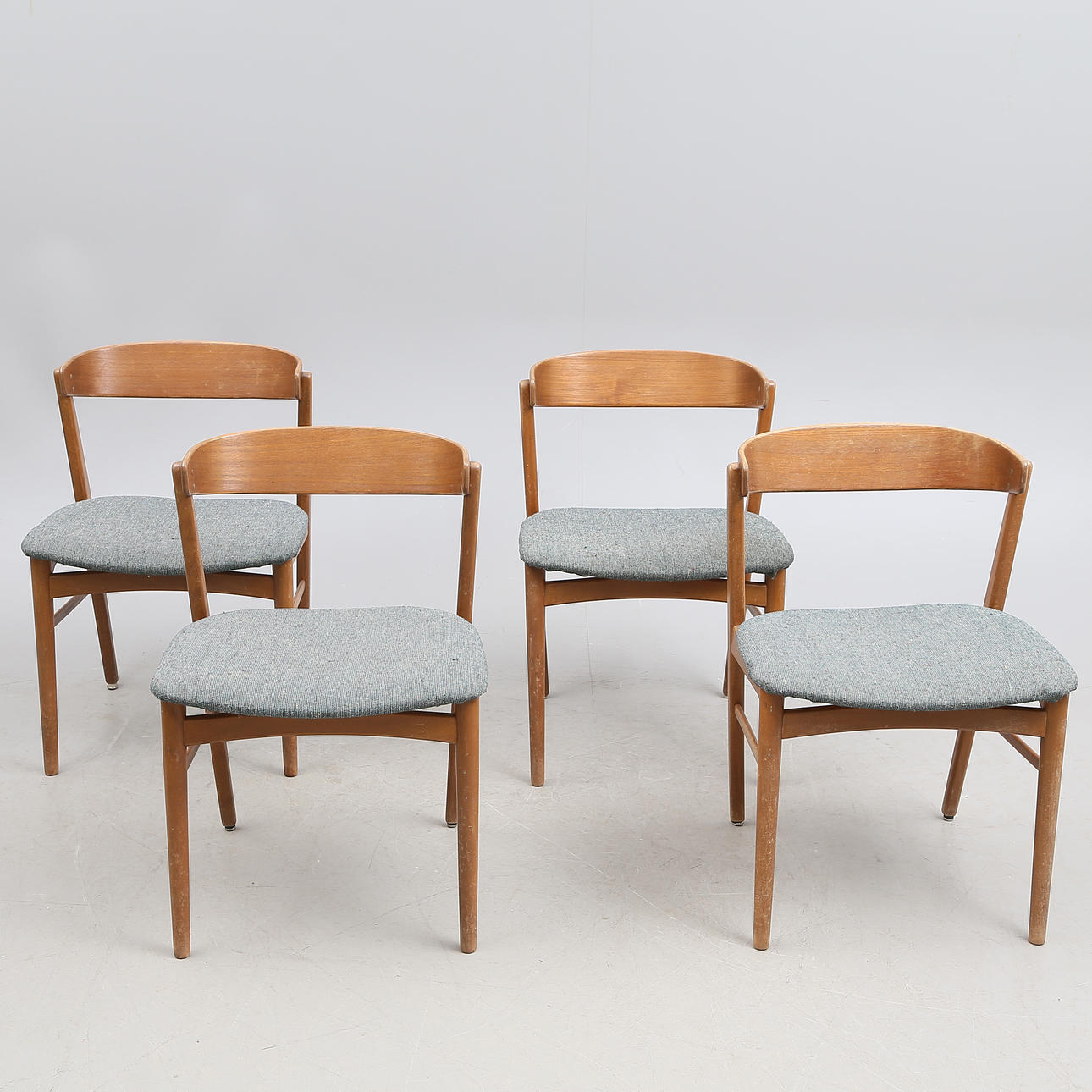 DESIGNSTOLAR 4 ST, trä, 1900-tal.