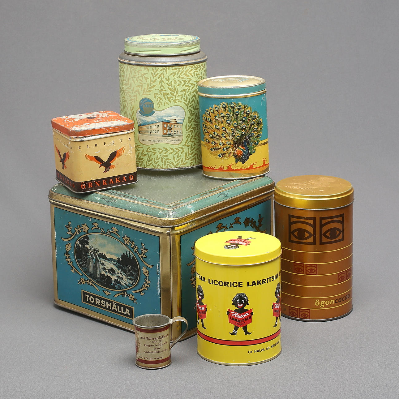 TIN CANS, 6 pcs and smaller cup, 1900s.