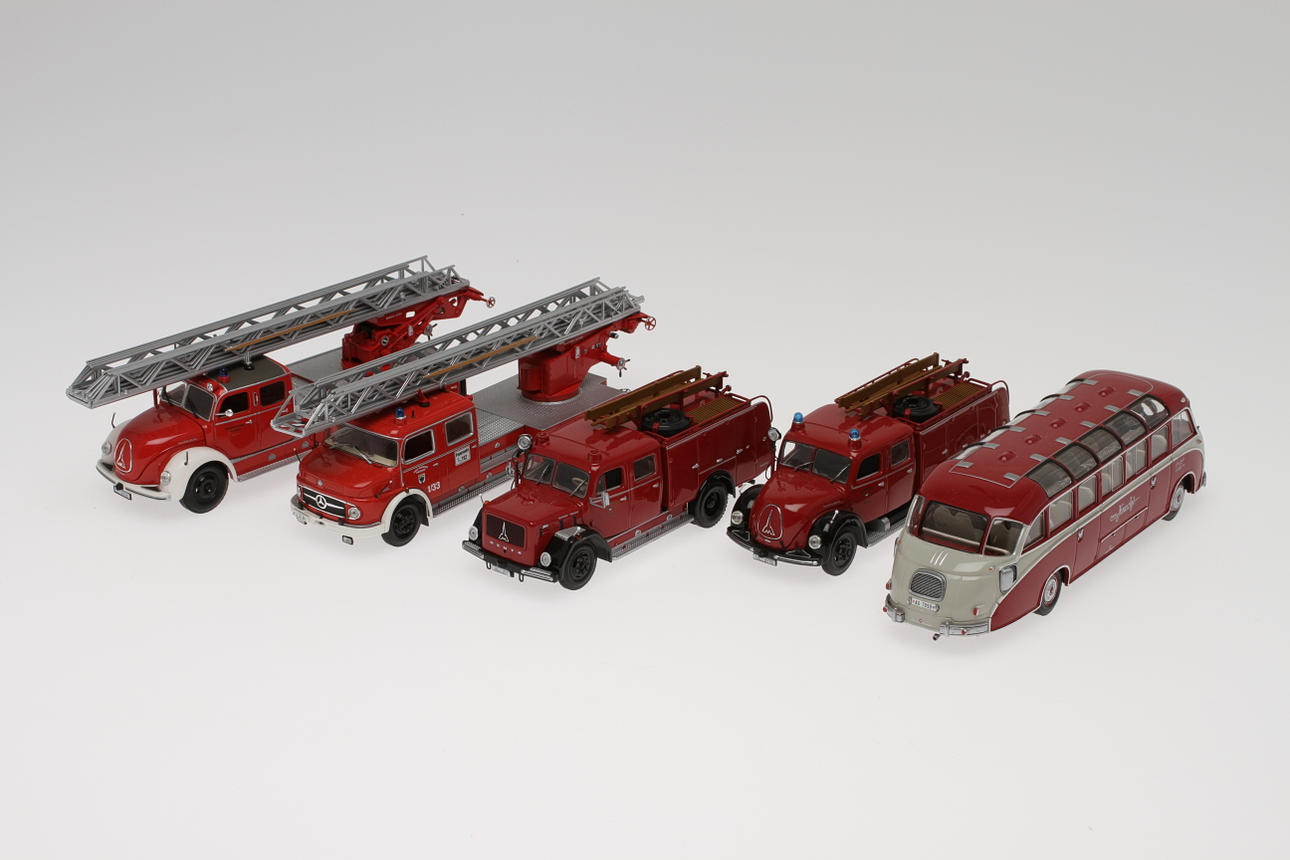 MODELLBILAR BRANDFORDON MINICHAMPS 5 stycken.