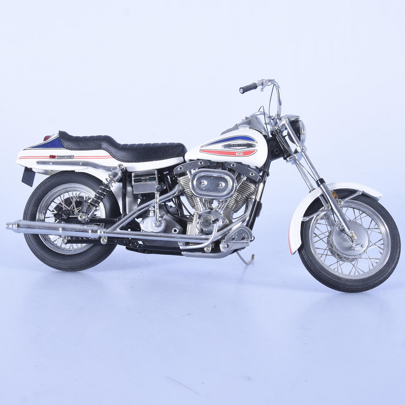 MODELLMOTORCYKEL, Harley Davidson Super Glide.