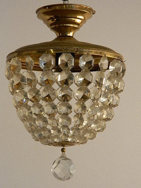KRISTALLAMPA.
