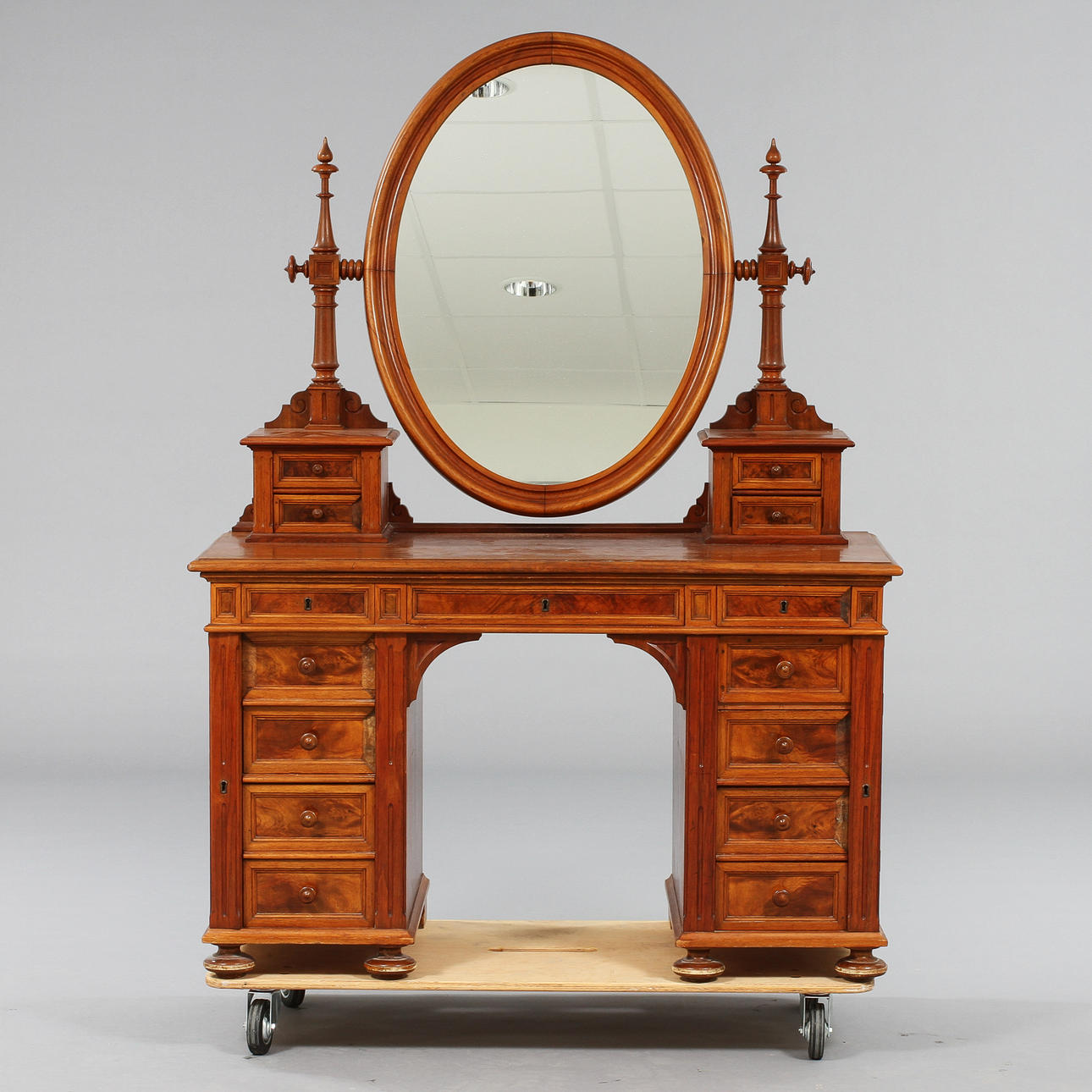 TOALETTBORD, nyrenässans, 1800/1900-tal.