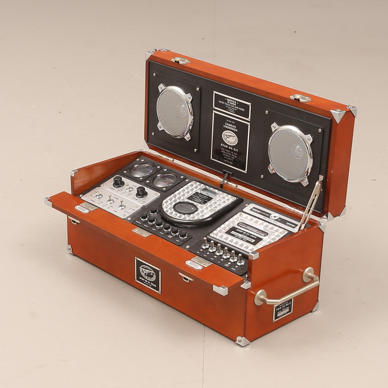 CD/CASSETTE PLAYER with RADIO, 
