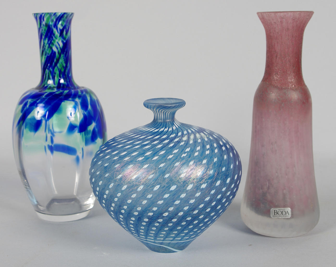 VASER, 3 stycken, kostglas, bl.a. Bertil Vallien Boda.