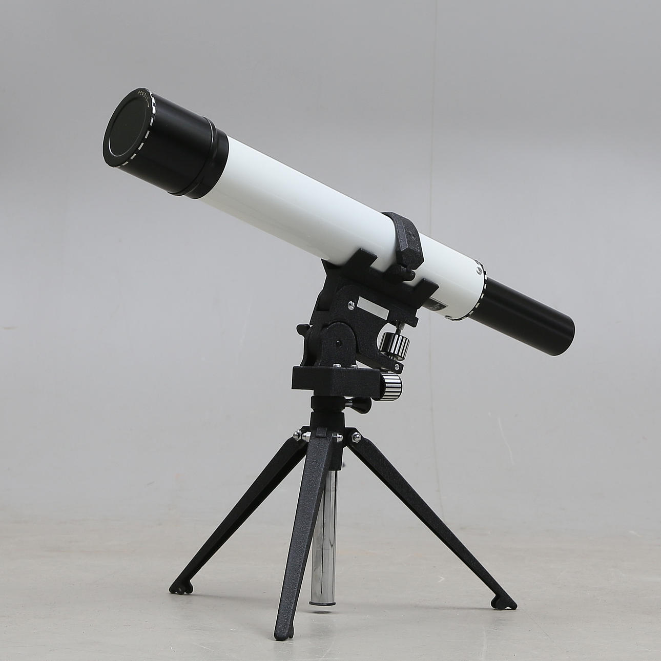 TELESCOPE in original box, 1900s.