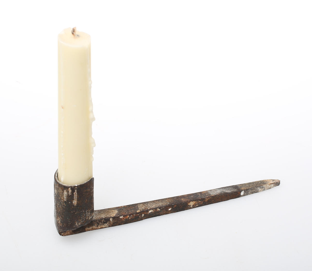 VÄGGLJUSTAKE, Järn, 1700-tal.