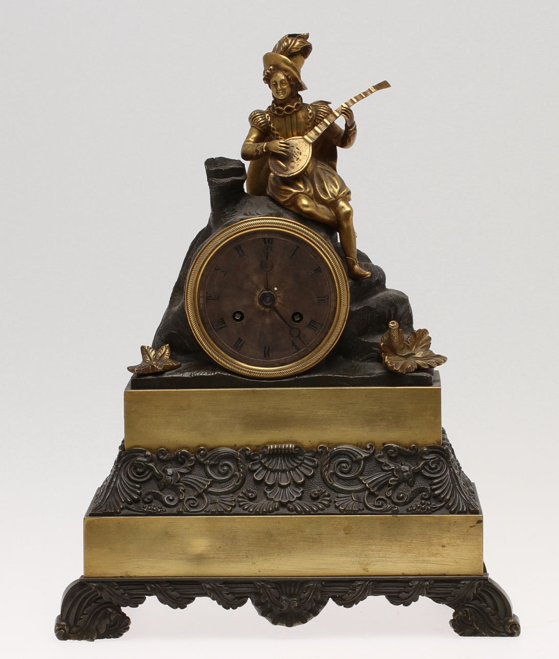 BORDSPENDYL, krönt av bard, senempire, 1800-tal.