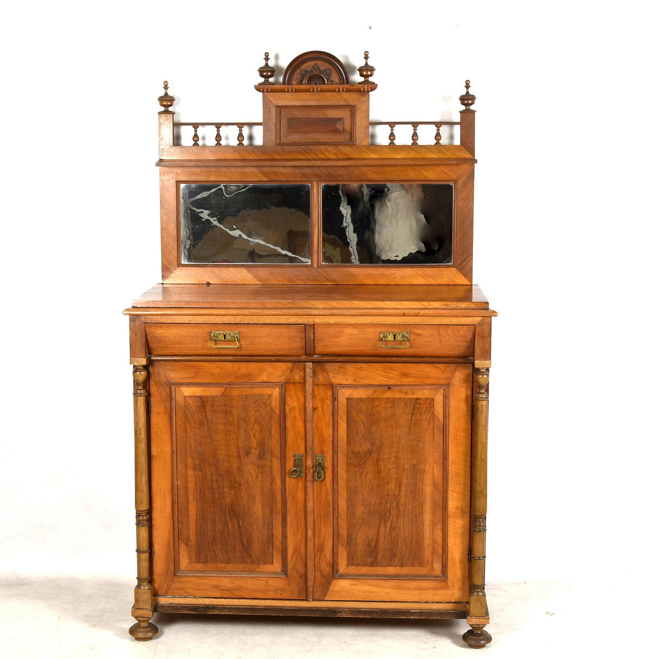 SPEGELSKÄNK, sekelskiftet 1900.