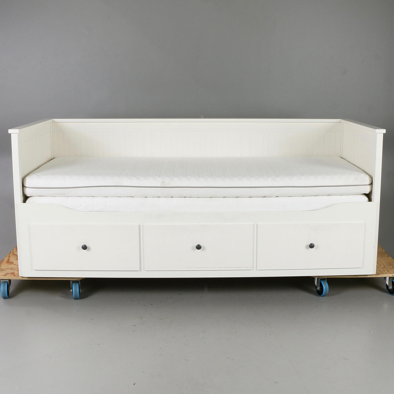 DAGBÄDD, "Hemnes", Ikea, samtida.