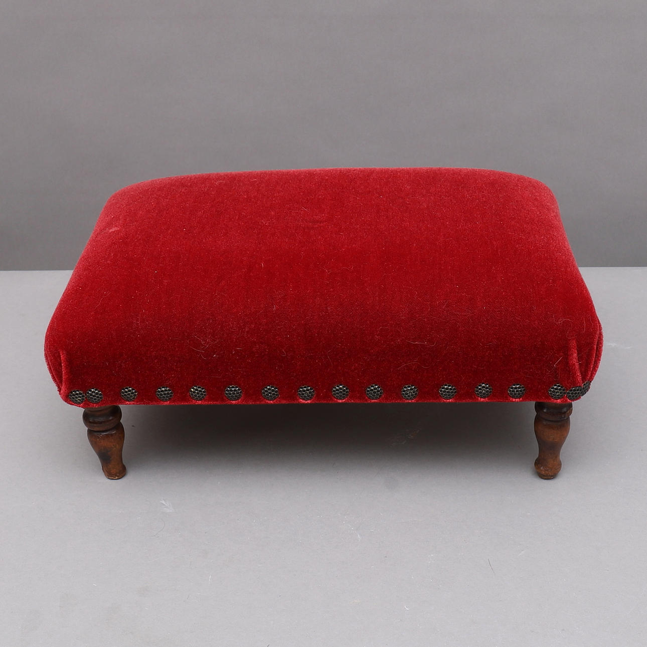 FOTPALL, sammet, sadelgjord.