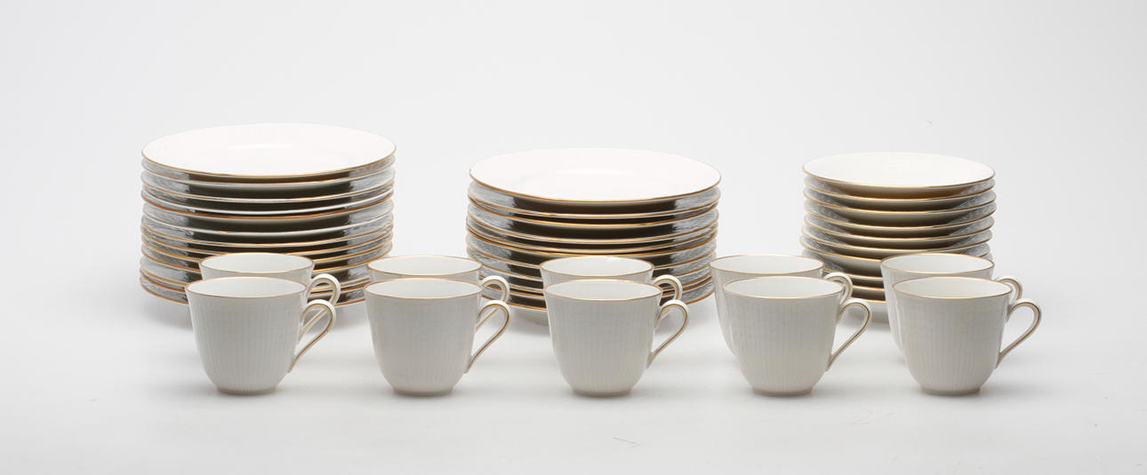 KAFFESERVISDELAR,gracil,Louise Adelborg 44 delar.