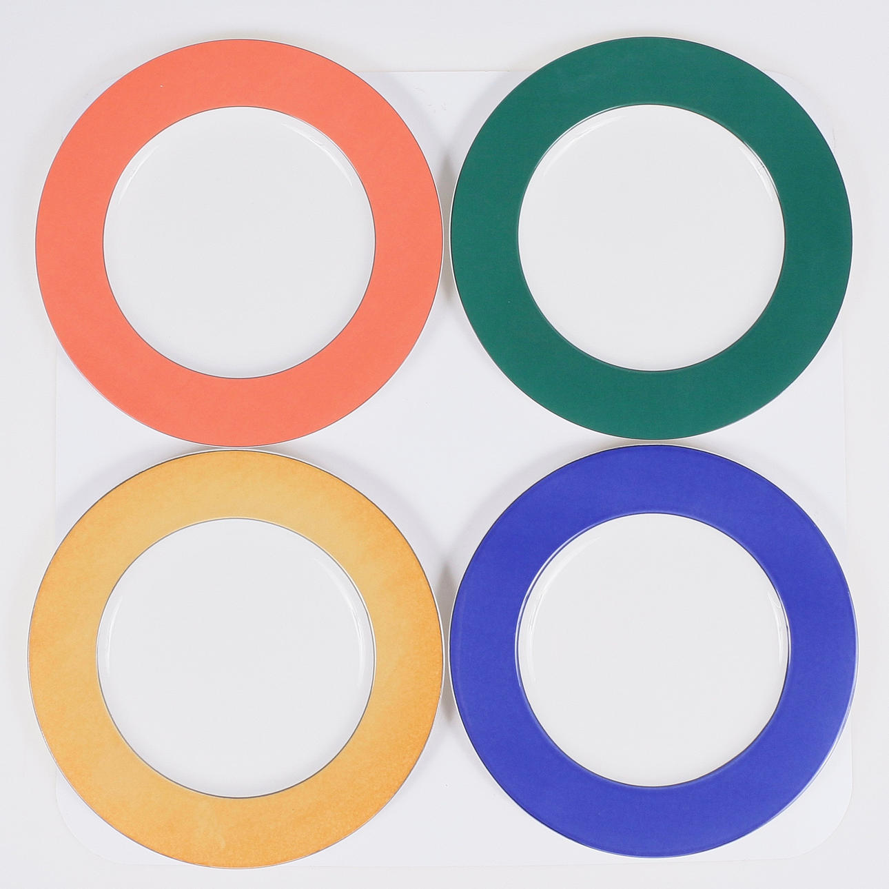 PLATTEN, 16-tlg. Porzellan, "Plus", Rörstrand.