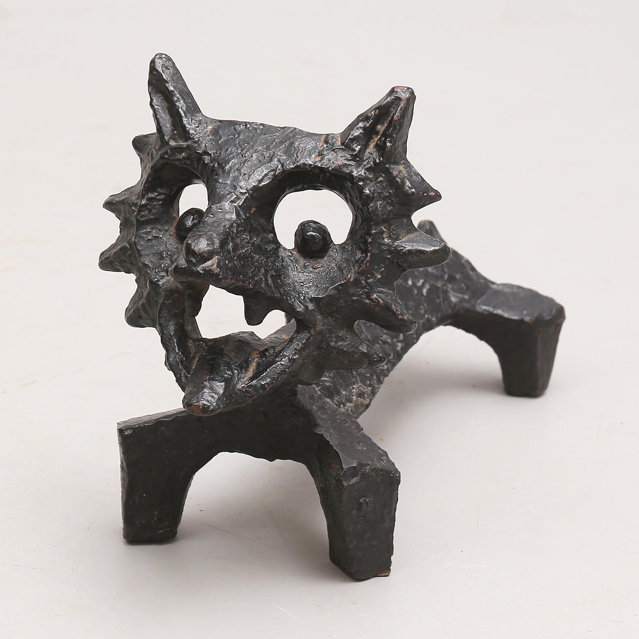 OLLE HERMANSSON. Eldhund, Gjutjärn, "Räven", Huskvarna.