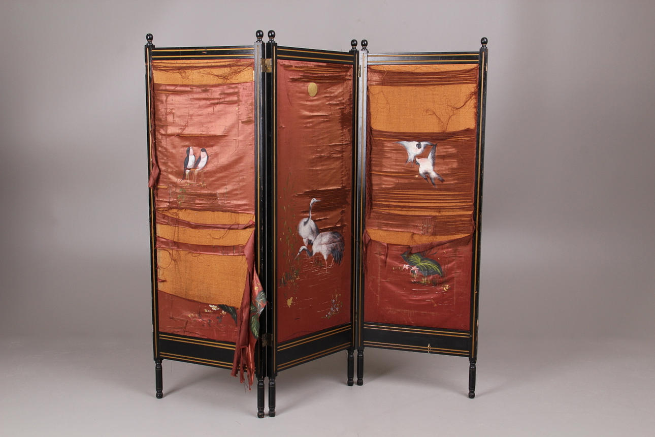 VIKVÄGG, Orientalisk, 1900-tal.