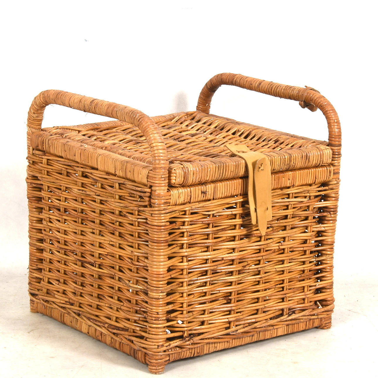 PICNIC BASKET, Harrods, Lontoo.
