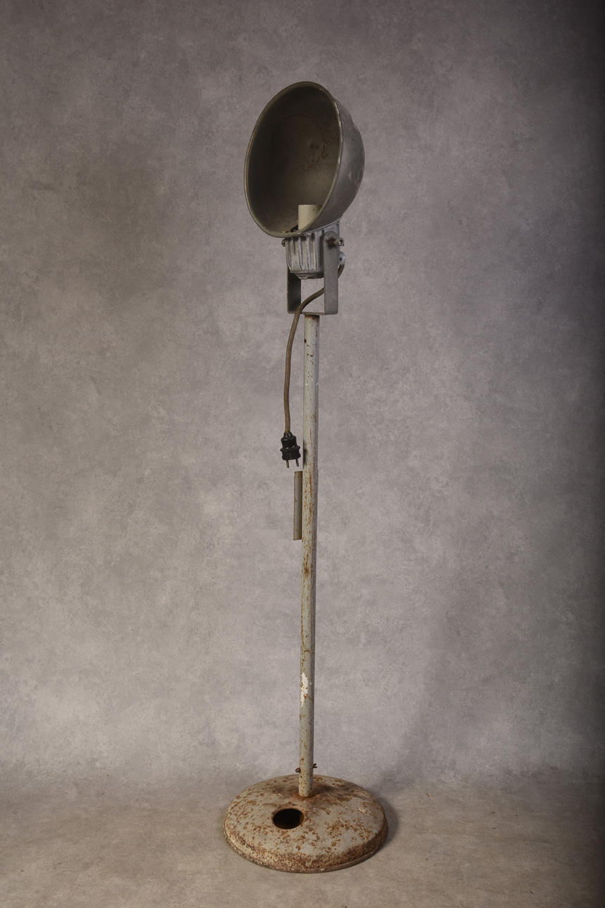 BYGNINGSLAMPE midten af det 20. århundrede.