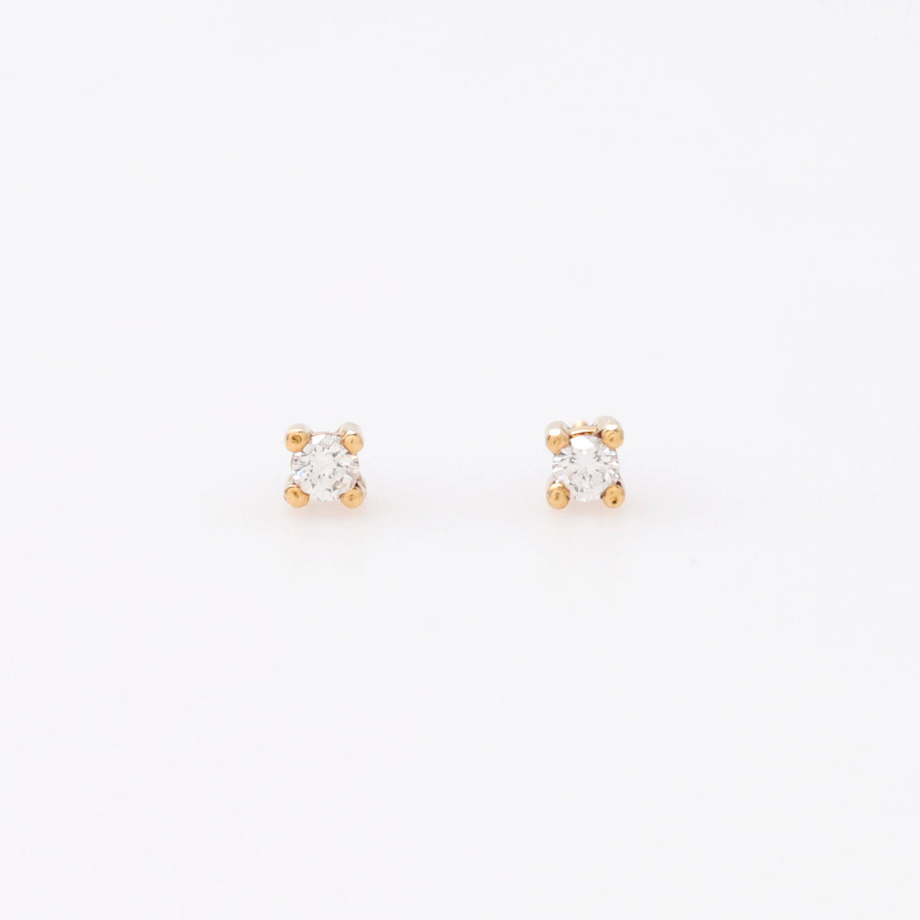 Diamond sovhytt örhängen.