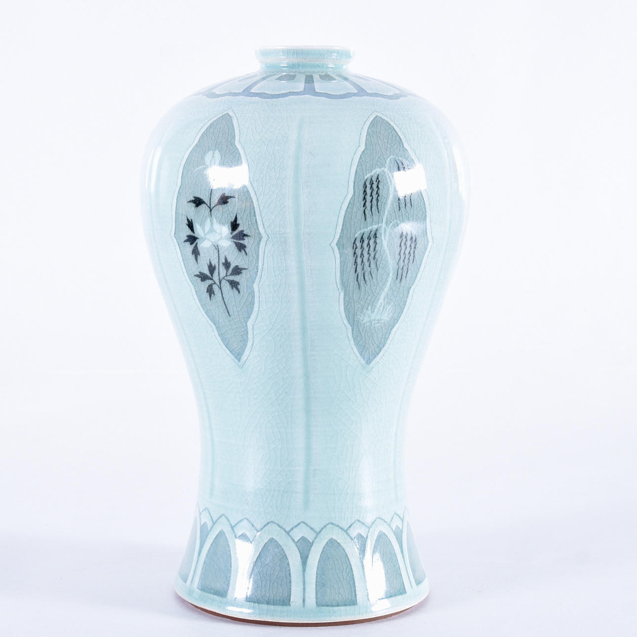 VAS, porslin, Korea, 2002.