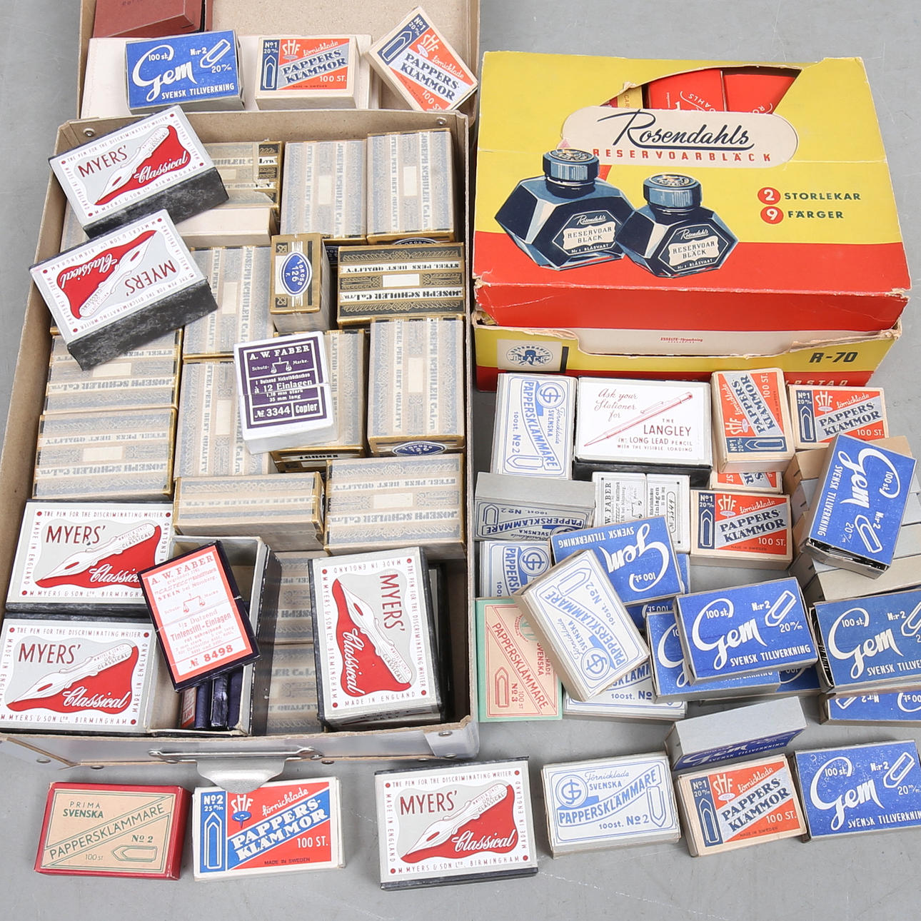 BLÄCK, SKRIVSTIFT samt GEM, äldre, i originalförpackningar.