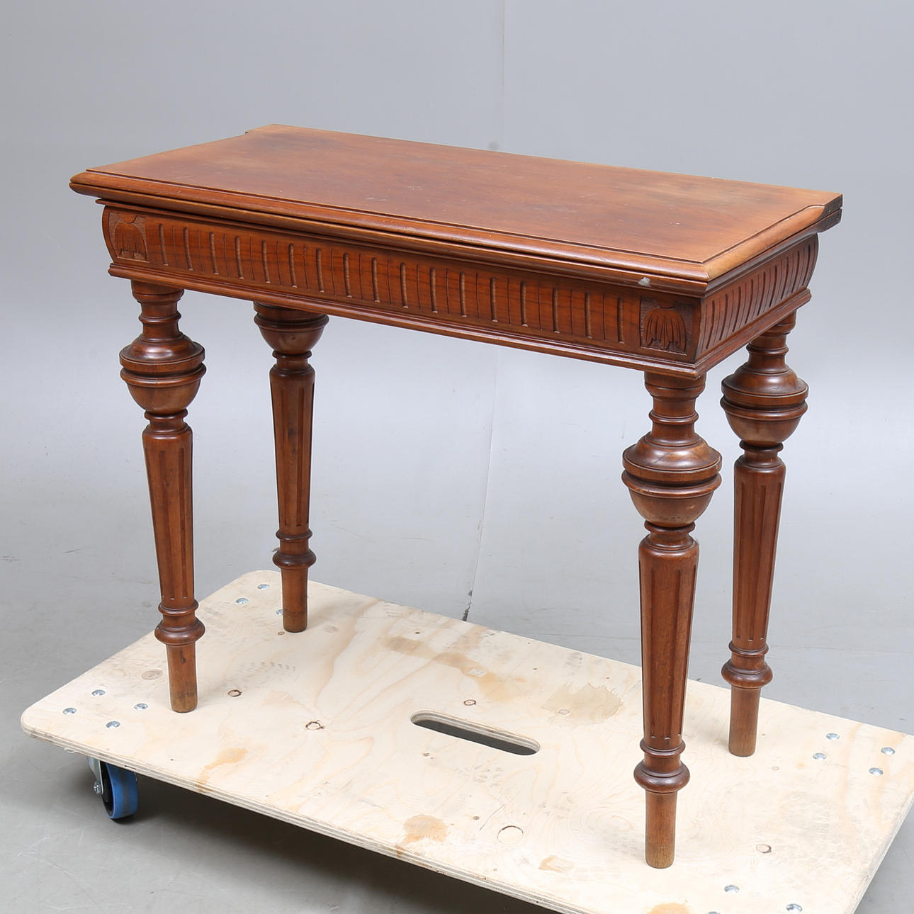 SPELBORD, sekelskiftet 1900.