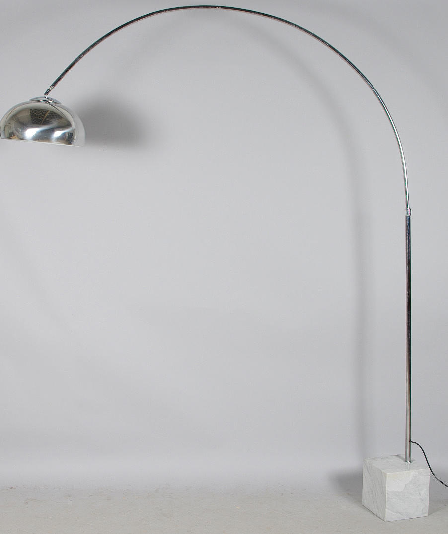 GOLVLAMPA, marmor/krom, modern design.