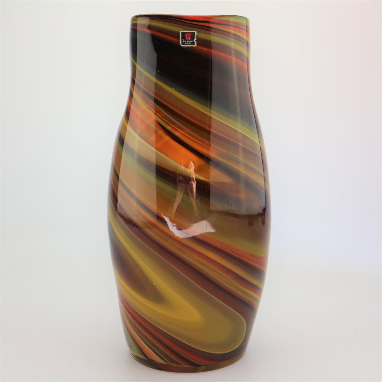 KAMEI JAPAN GLAS VASE.