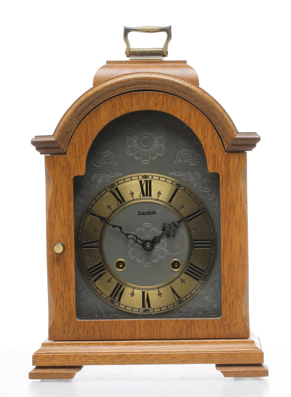 BORDSUR, urverk märkt Franz Hermle, mod nr 130-020, 1978.