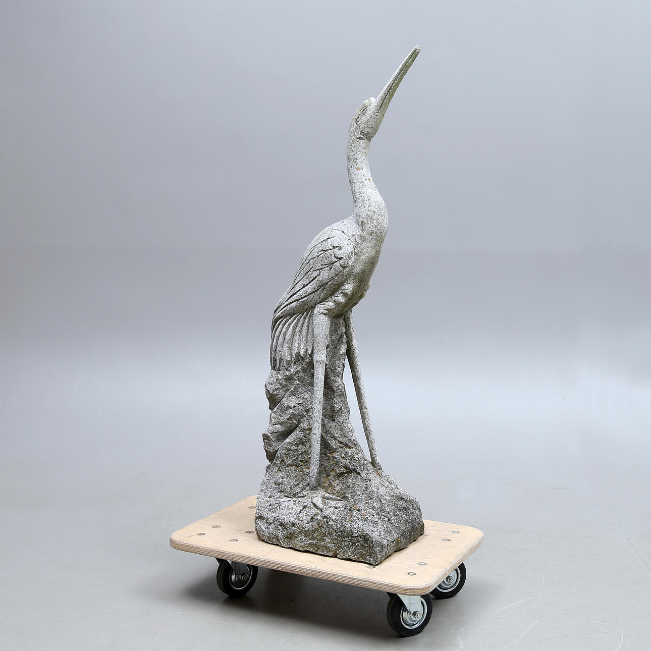 HAVESKULPTUR, Kran, granit, 20. århundrede.