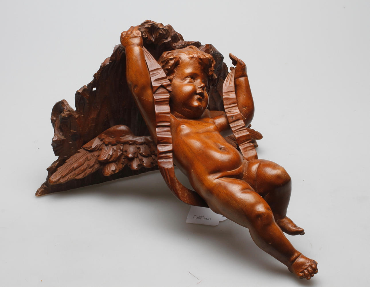 PUTTI, skuret trä, 1800-tal.