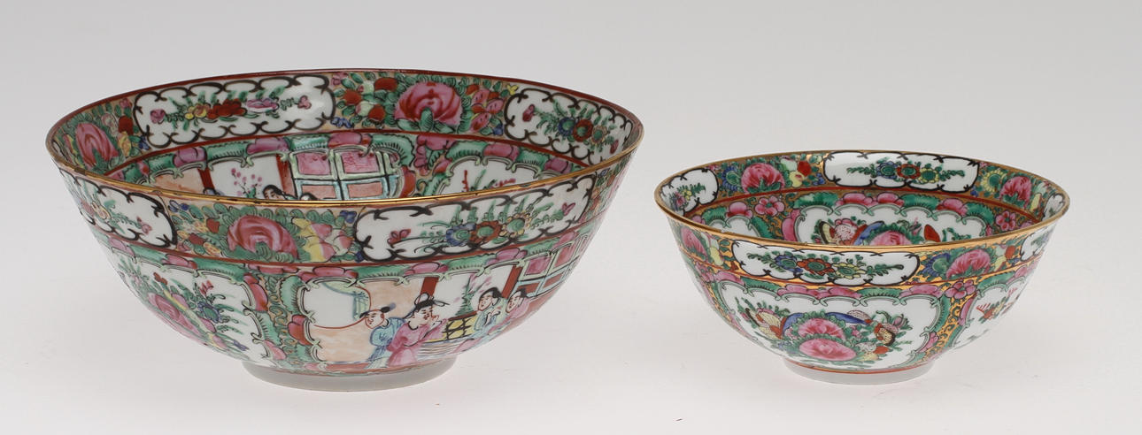 SKÅLAR 2 st, porslin, Kina, dekor i famille rose, 1900-tal.