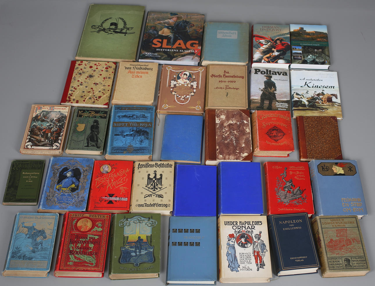 PARTI BÖCKER (33). Blandad litteratur med historisk inriktning.