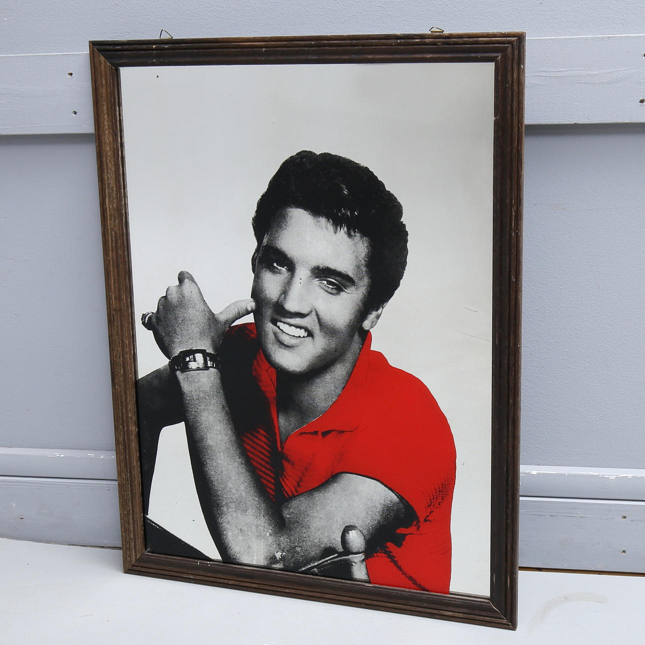 SPIEGEL, mit Dekor von Elvis Presley.