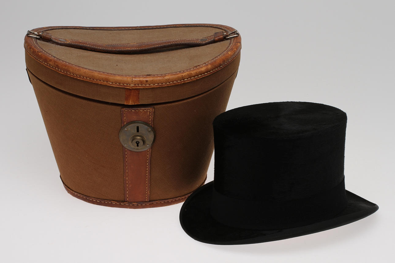 HÖG HATT, i ask, 1900-talets första hälft.