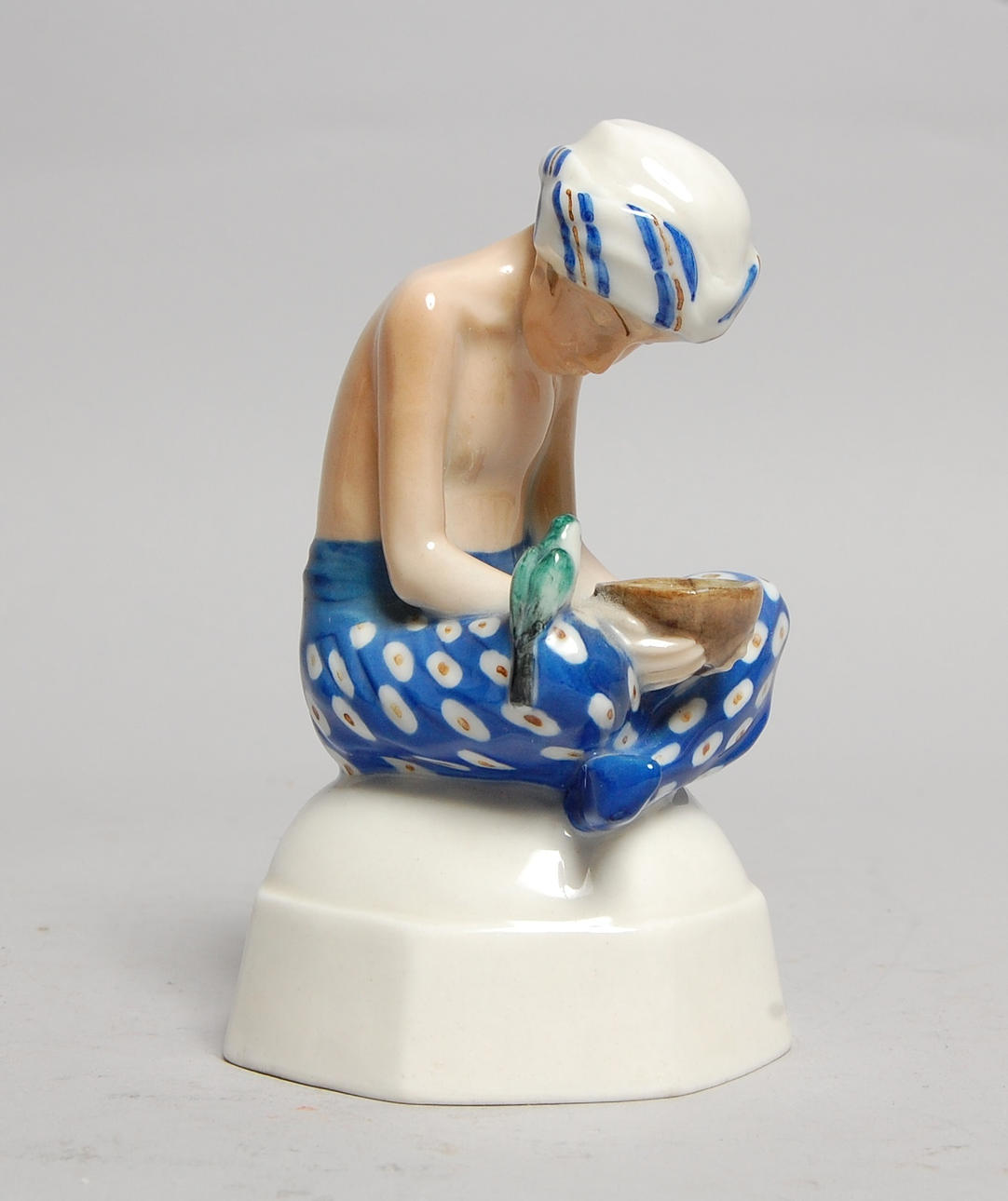 FIGURIN, porslin, Rörstrand, 1900-talets första hälft.