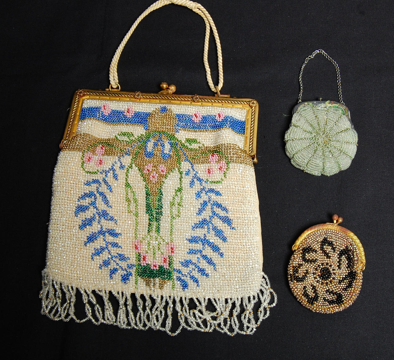 VÄSKA, BÖRSAR, pärlbroderi, jugend, 1900-talets början.