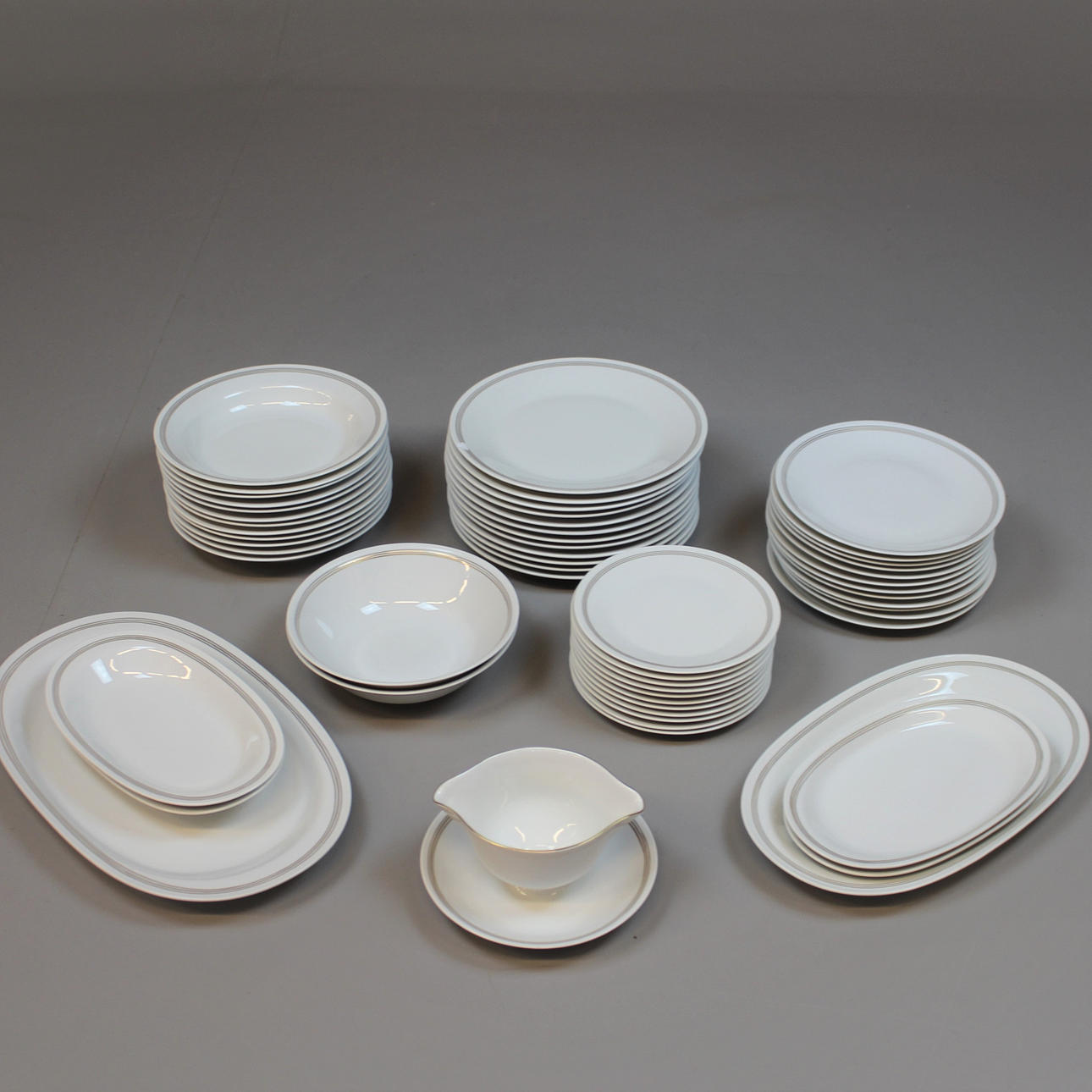 TABLEWARE 44 parts. "Daphne" Rosenthal.